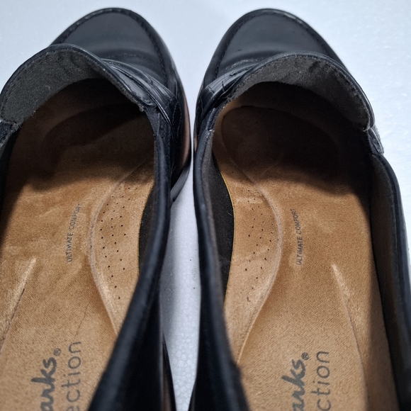 Clarks Womens Black Leather Loafers Size 10 Casual Professional Shoes - Picture 14 of 14